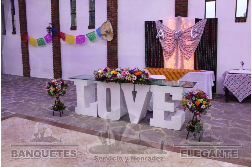 0017 BANQUEETES-FIESTA TEMATICA