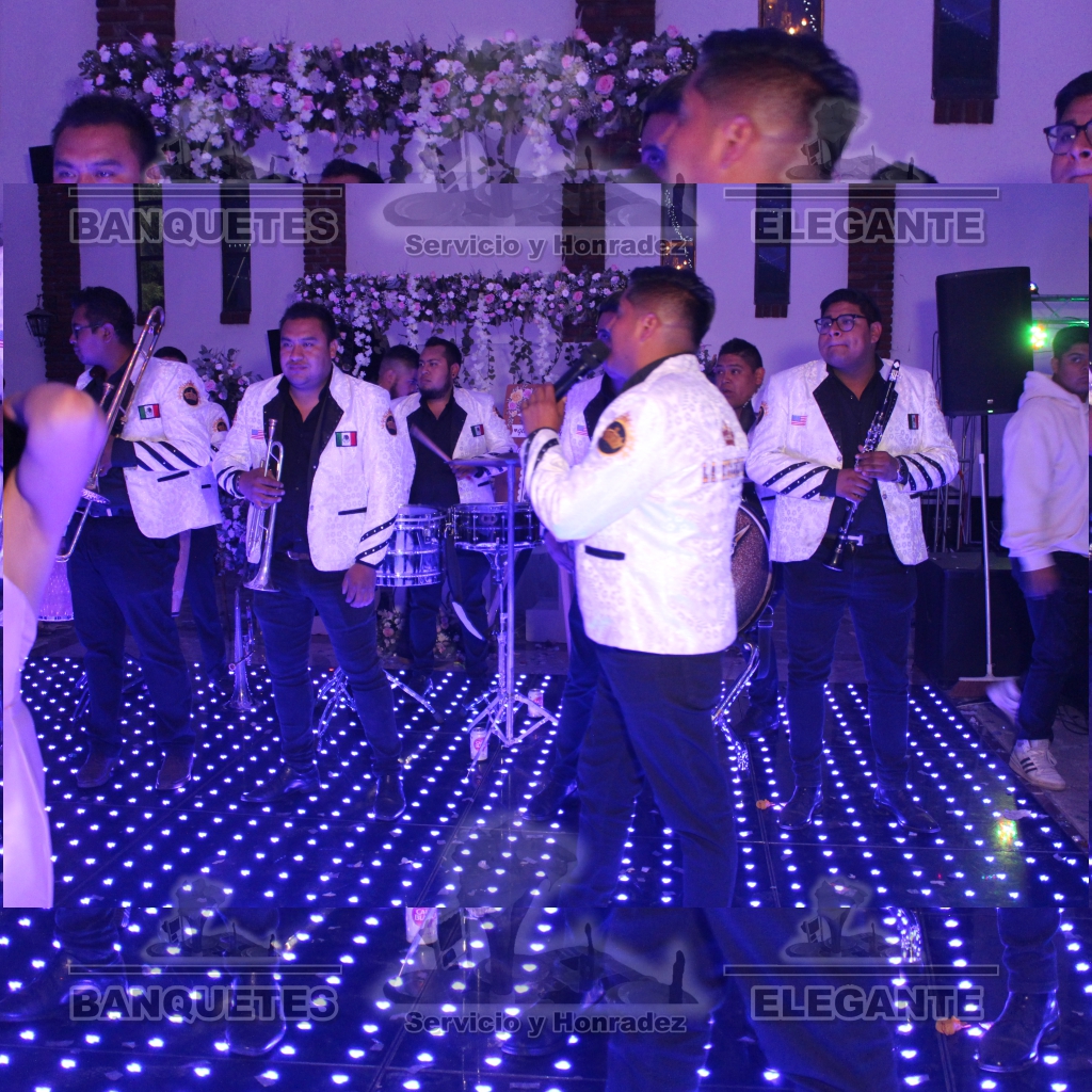 GRUPO MUSICAL BANQUETES (2)