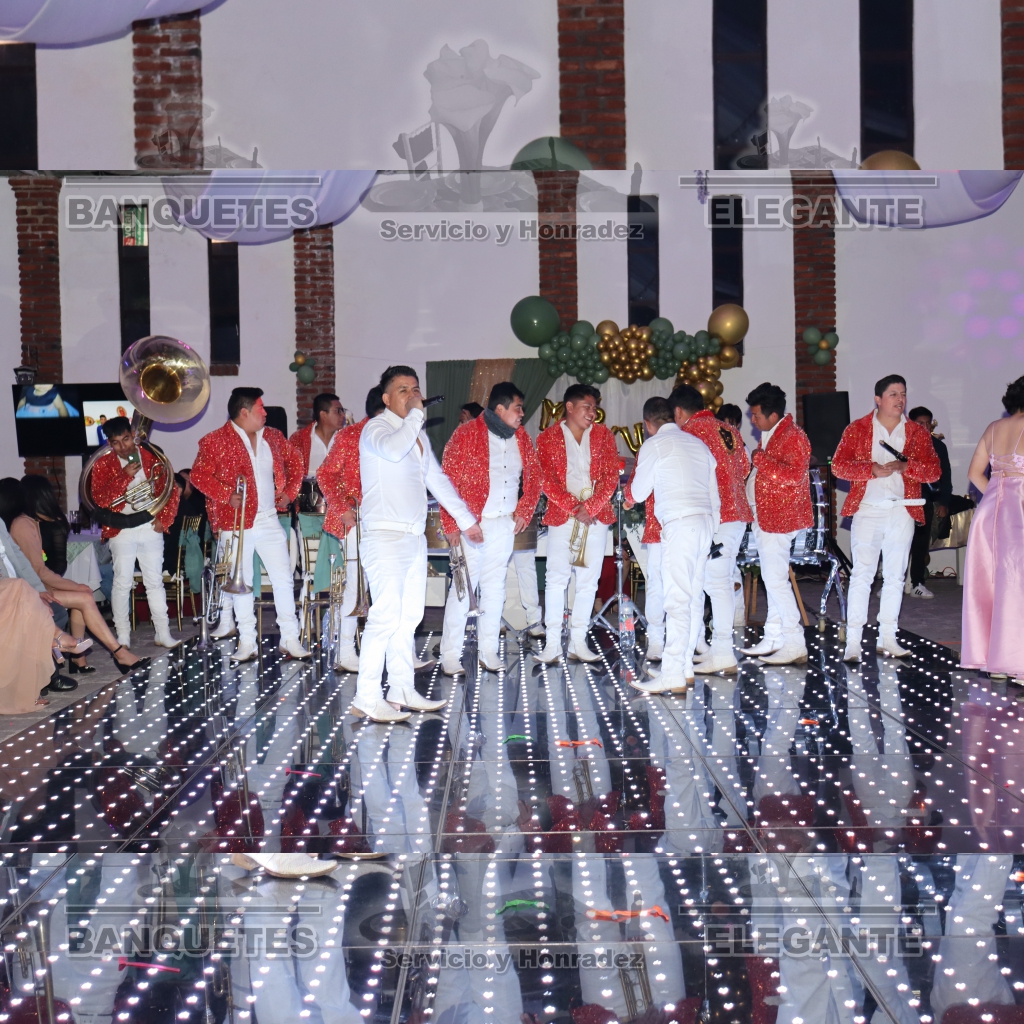 GRUPO MUSICAL BANQUETES (7)